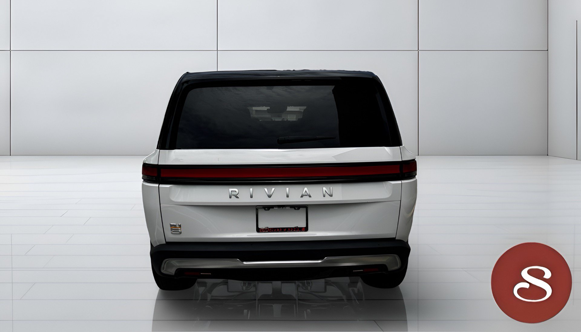 Used 2024 Rivian R1S Adventure AWD/4WD image 7