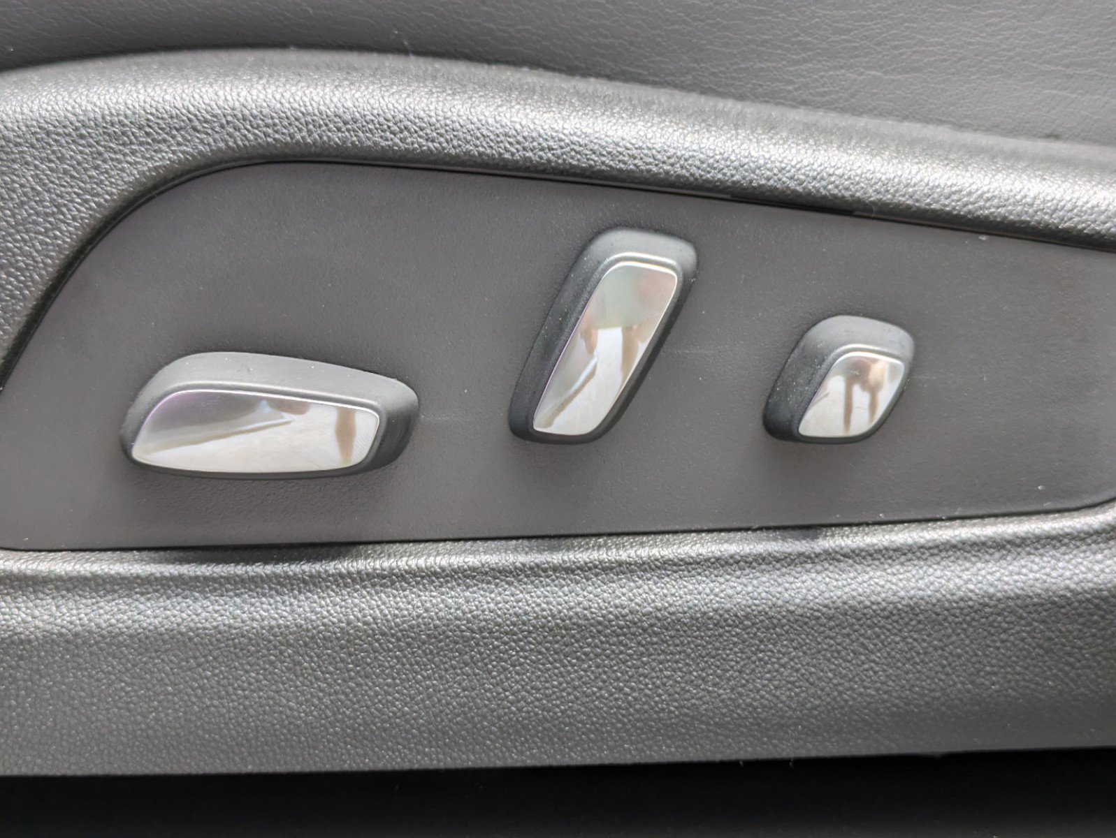 Used 2024 Cadillac XT5 Premium Luxury image 25