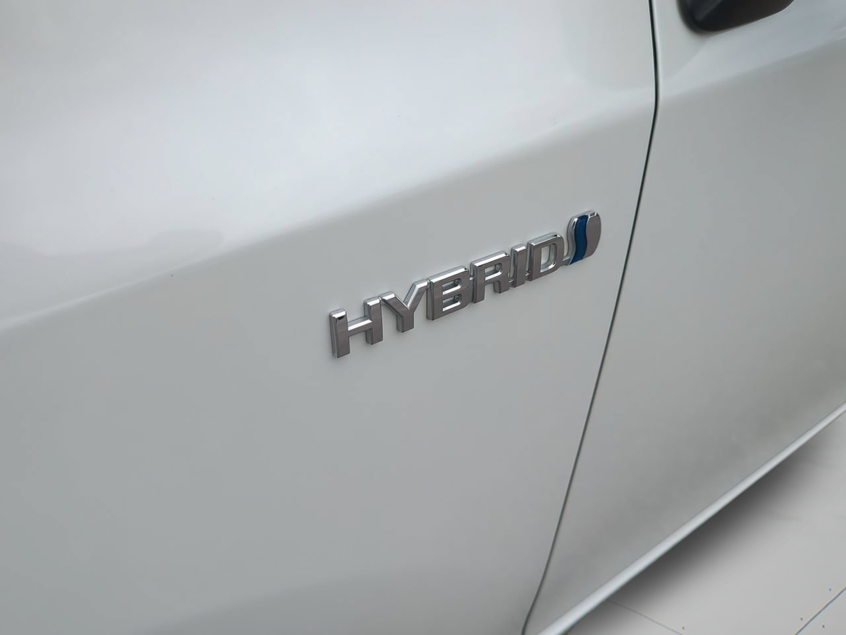 Used 2014 Toyota Prius V Five FWD image 32
