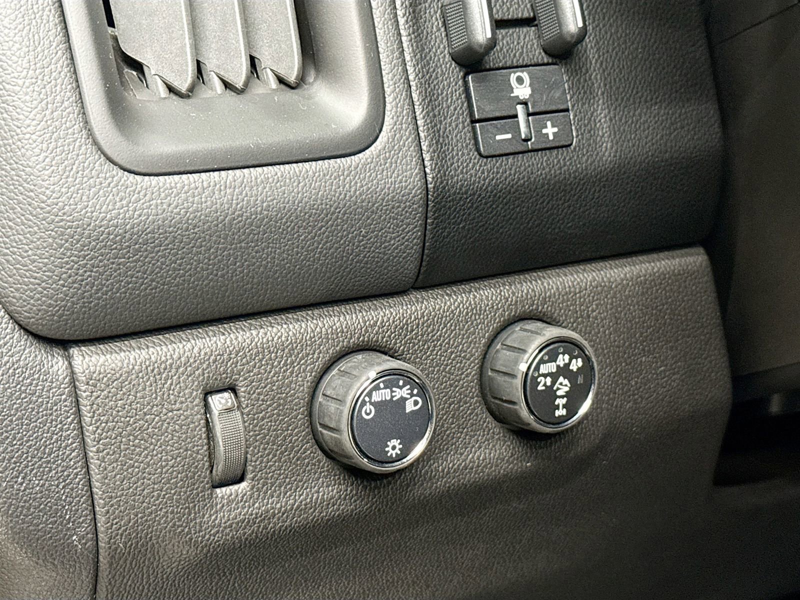 Used 2022 Chevrolet Colorado ZR2 image 13