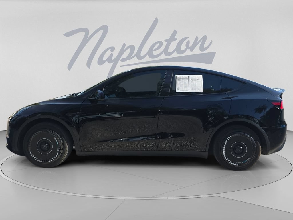 Used 2022 Tesla Model Y Long Range AWD/4WD image 2