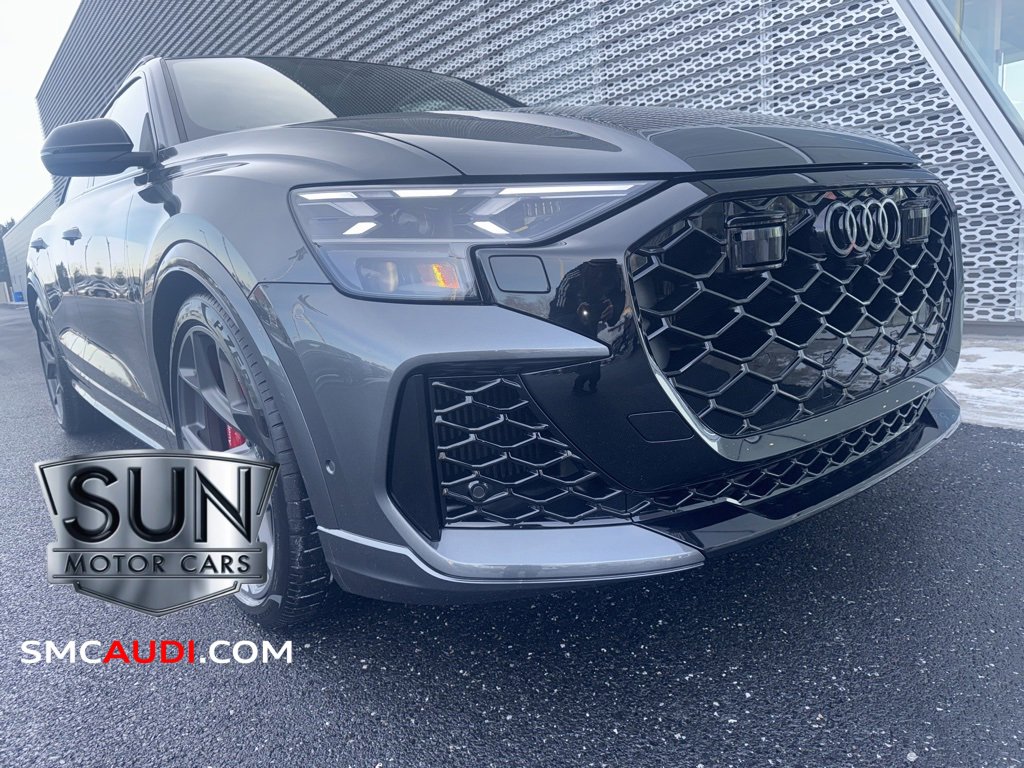 New 2025 Audi RS Q8 performance image 8