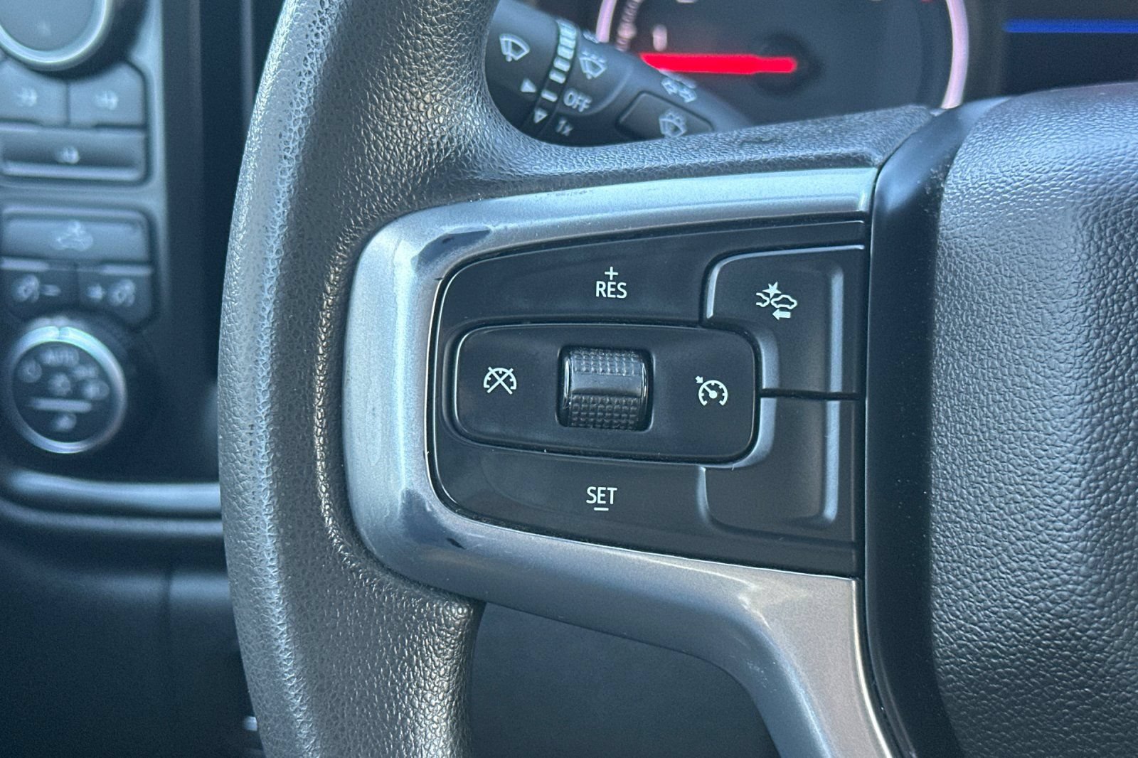 Used 2023 Chevrolet Silverado 2500 Custom w/ Gooseneck/5TH Wheel Package AWD/4WD image 32