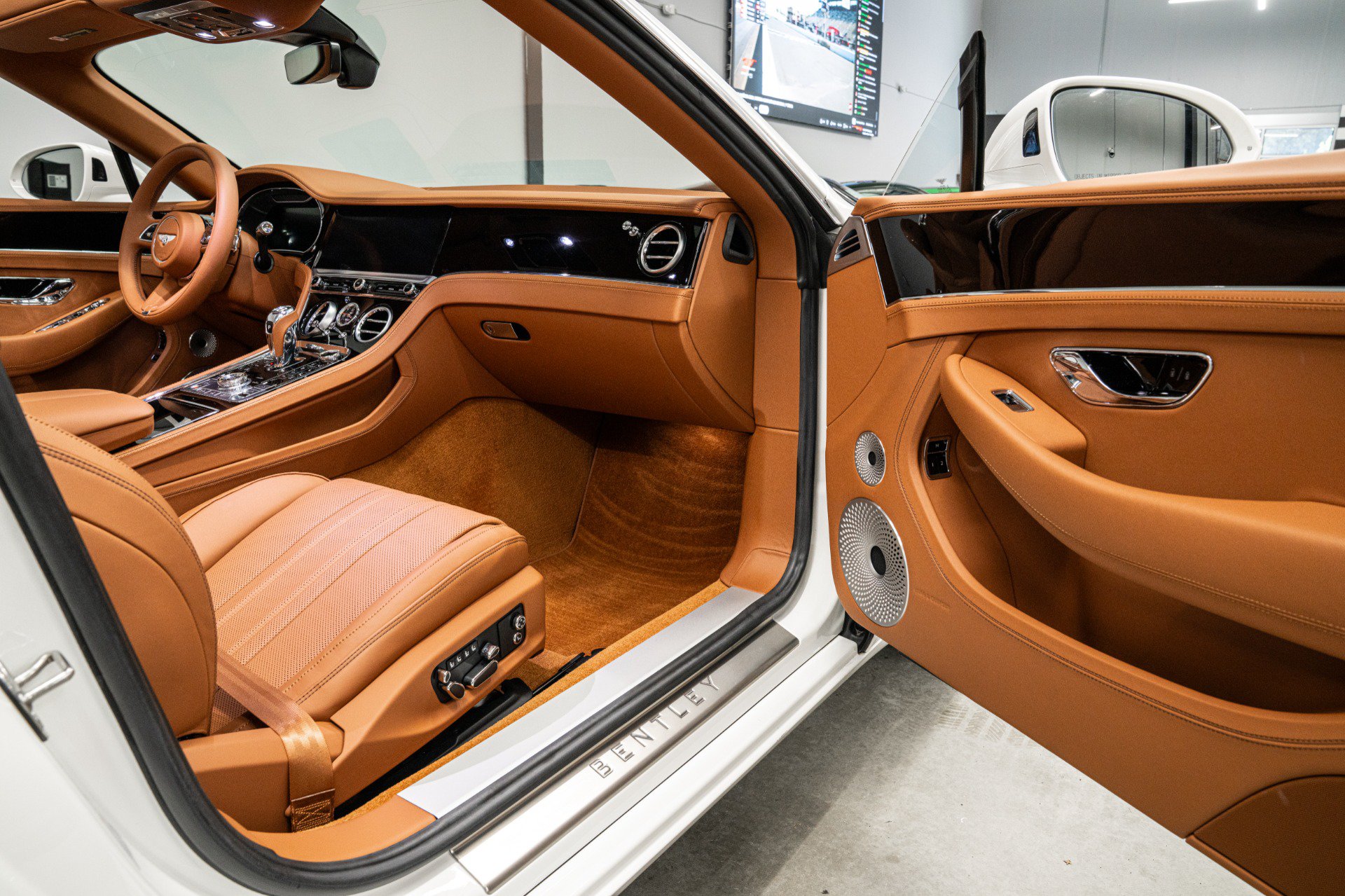 Used 2024 Bentley Continental GT Mulliner AWD/4WD image 26