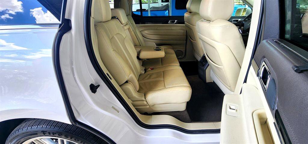Used 2018 Lincoln MKT AWD w/ Technology Package image 24