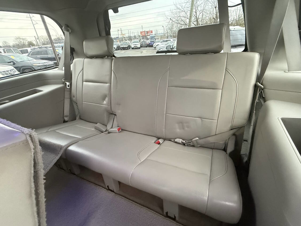 Used 2010 Nissan Armada Titanium image 21