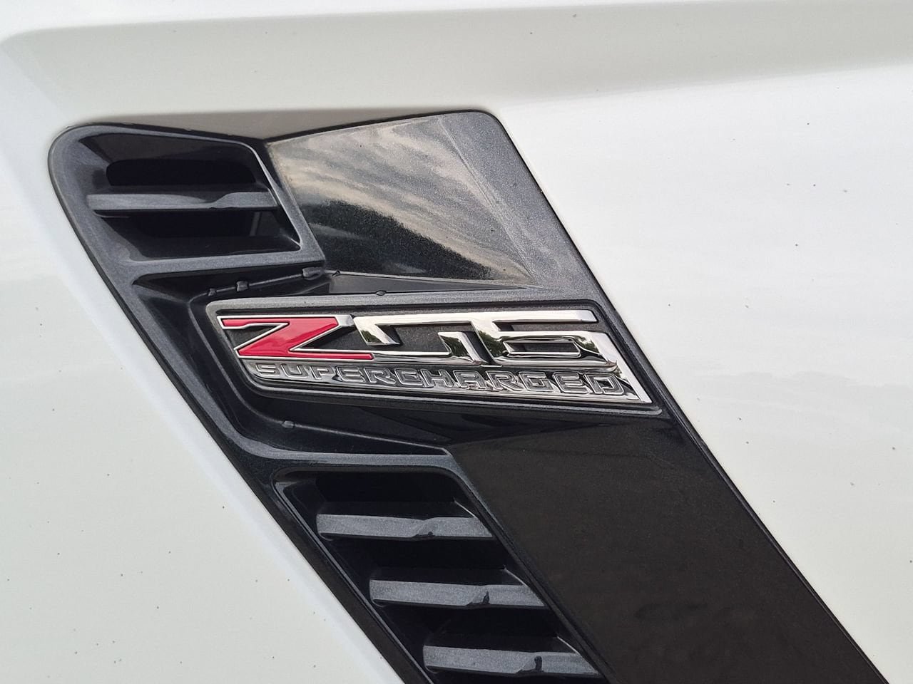 Used 2016 Chevrolet Corvette Z06 w/ 3LZ Preferred Equipment Group RWD image 7