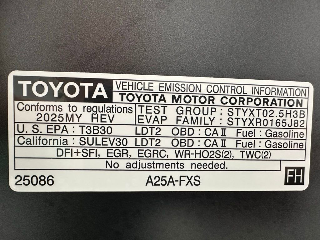 Used 2025 Toyota RAV4 XSE w/ Weather Package AWD/4WD image 71