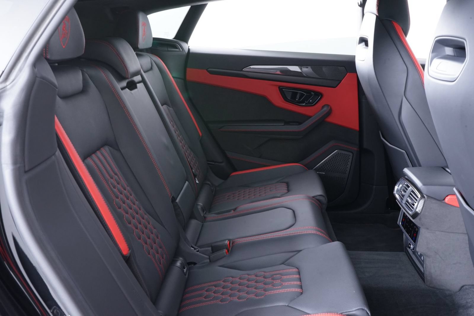 Used 2025 Lamborghini Urus S AWD/4WD image 31