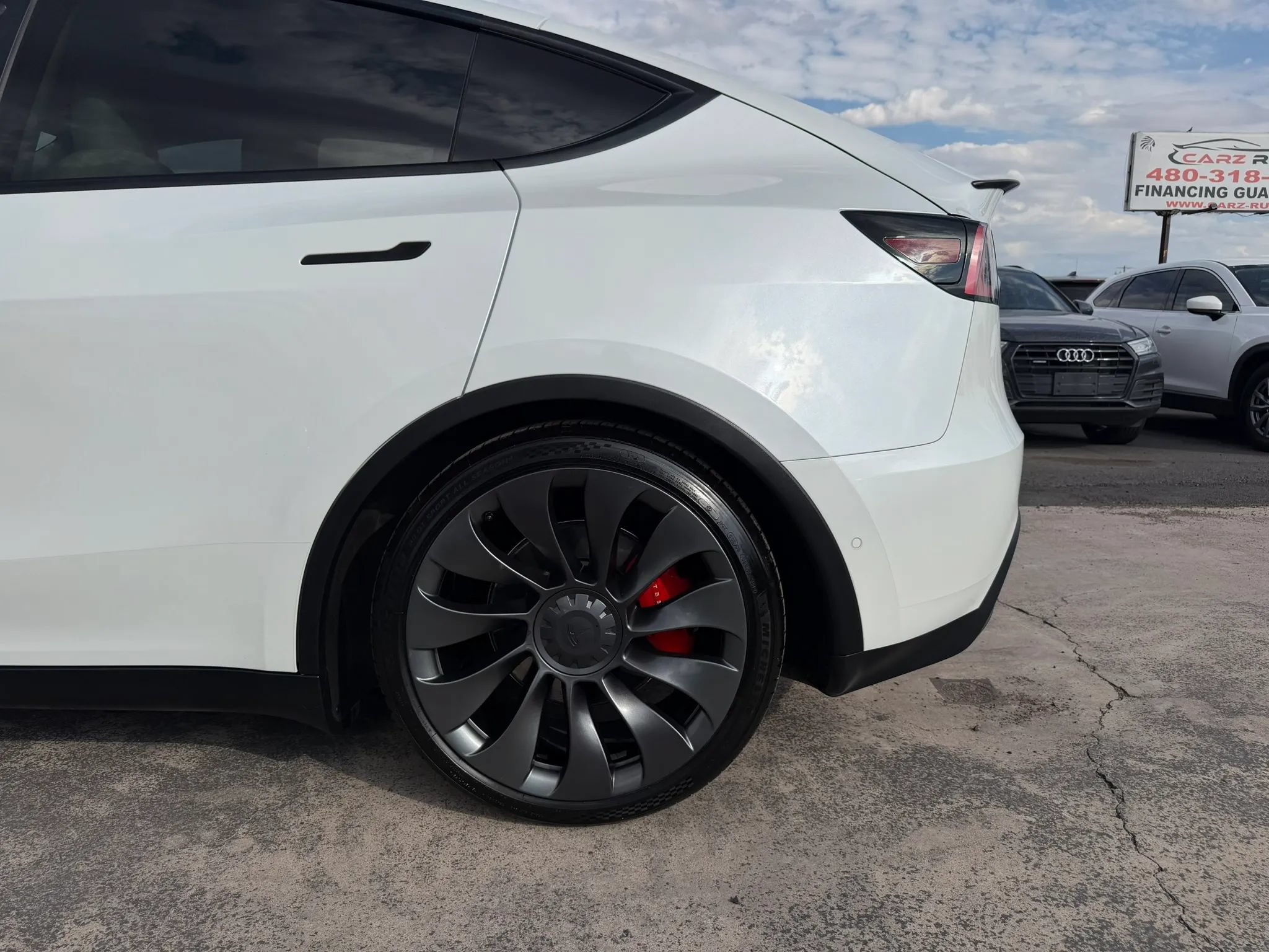 Used 2020 Tesla Model Y Performance AWD/4WD image 33