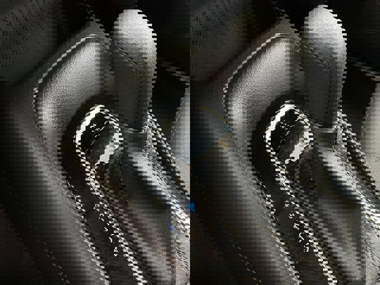 Used 2025 Toyota Corolla LE image 33