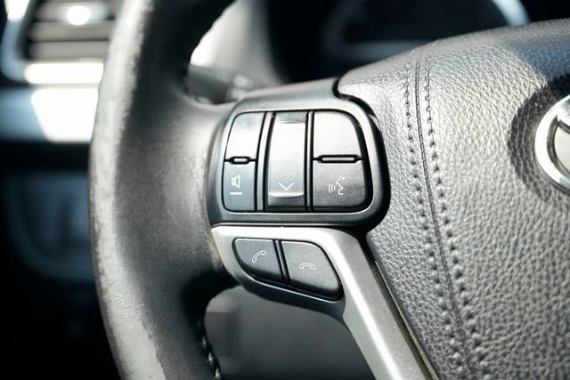 Used 2017 Toyota Highlander Limited image 43