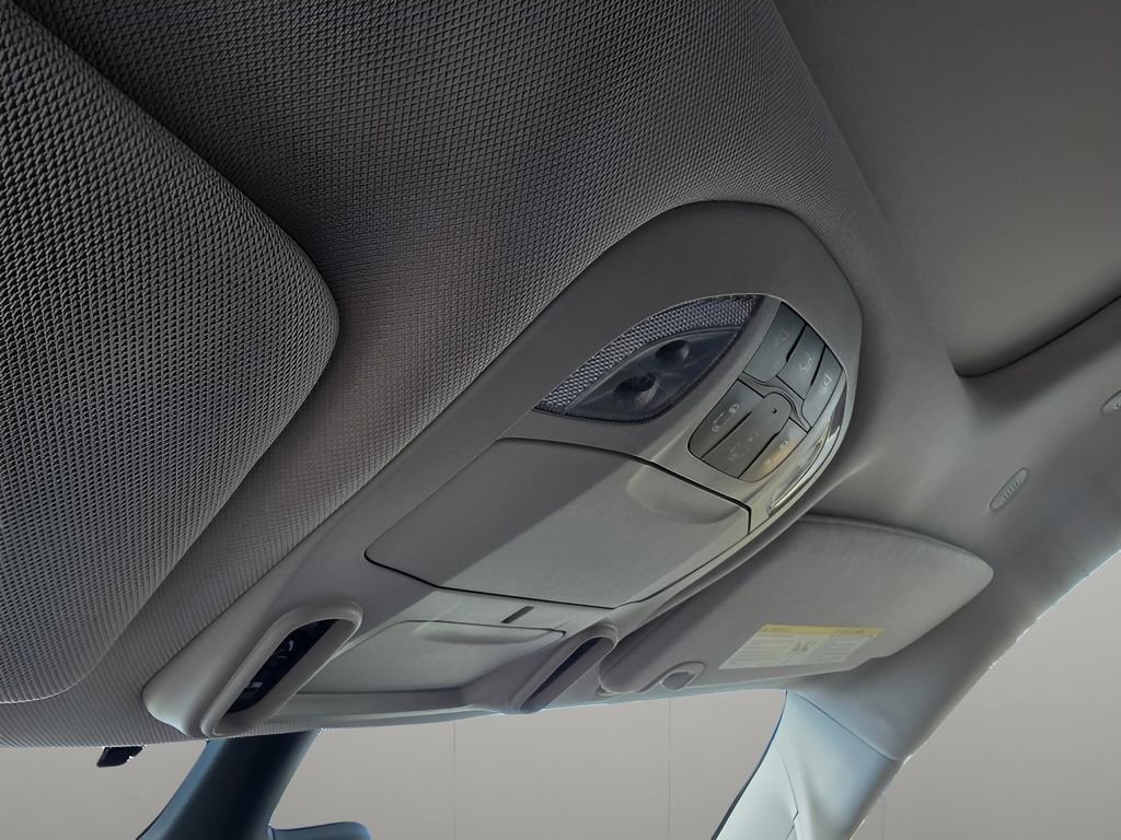 Used 2023 Chrysler Pacifica Limited image 15