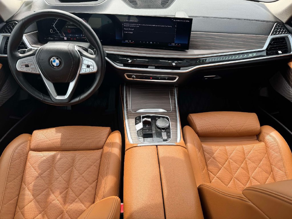 Used 2024 BMW X7 xDrive40i w/ Premium Package AWD/4WD image 12