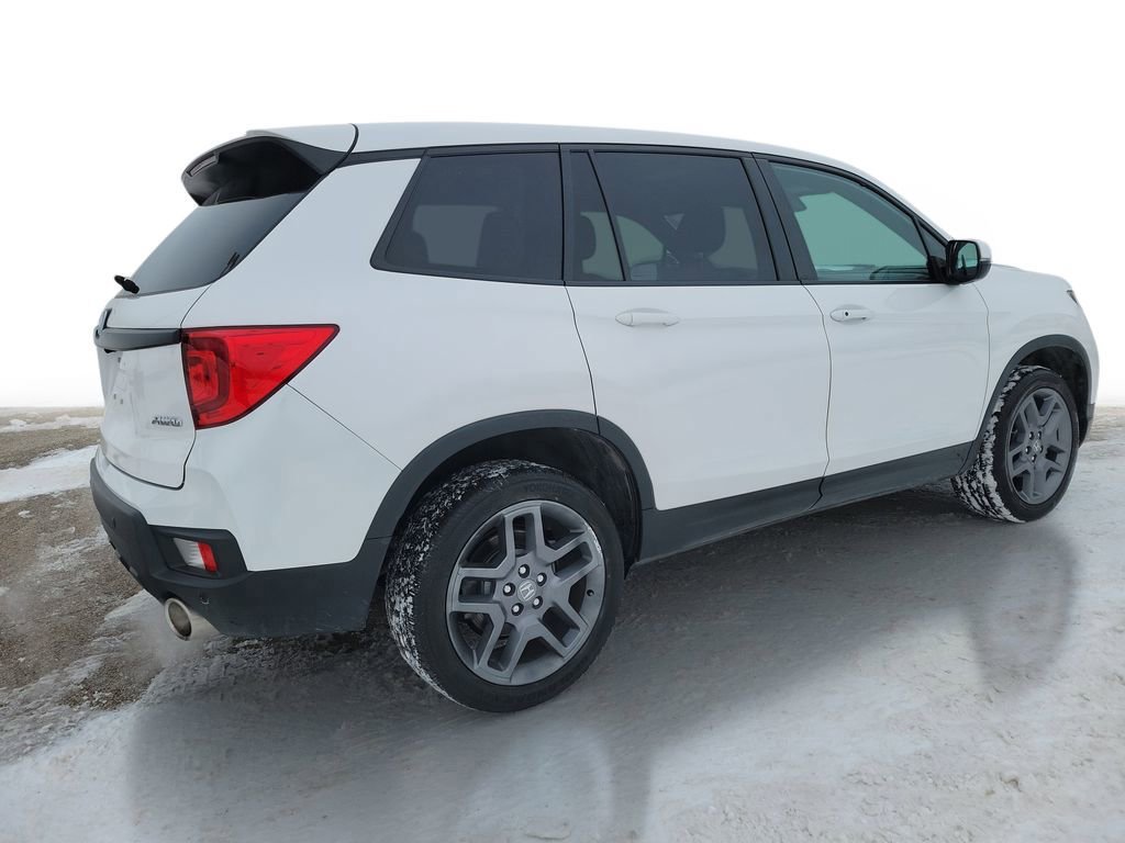 Used 2023 Honda Passport EX-L image 4