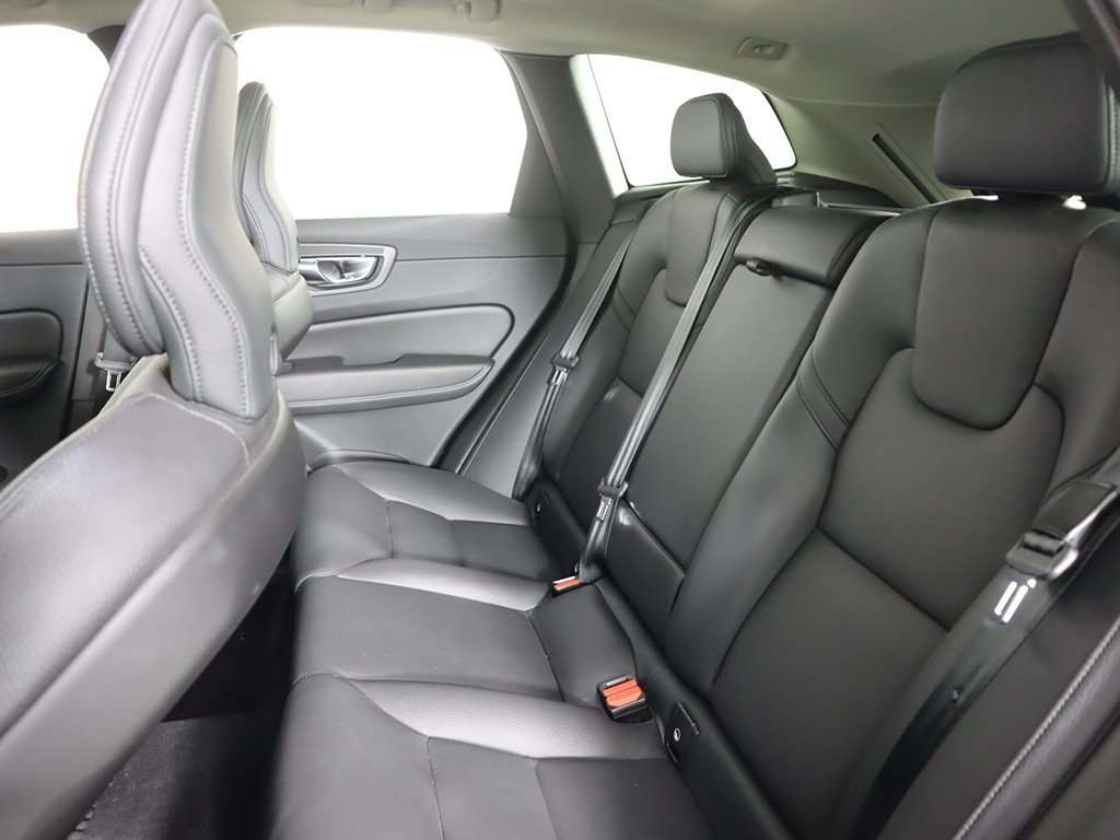 Used 2023 Volvo XC60 B5 Plus w/ Climate Package image 35