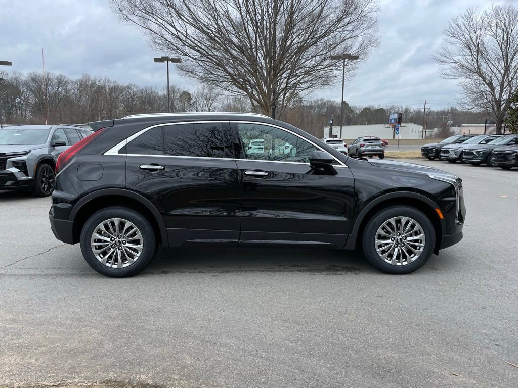 Used 2024 Cadillac XT4 Premium Luxury image 9