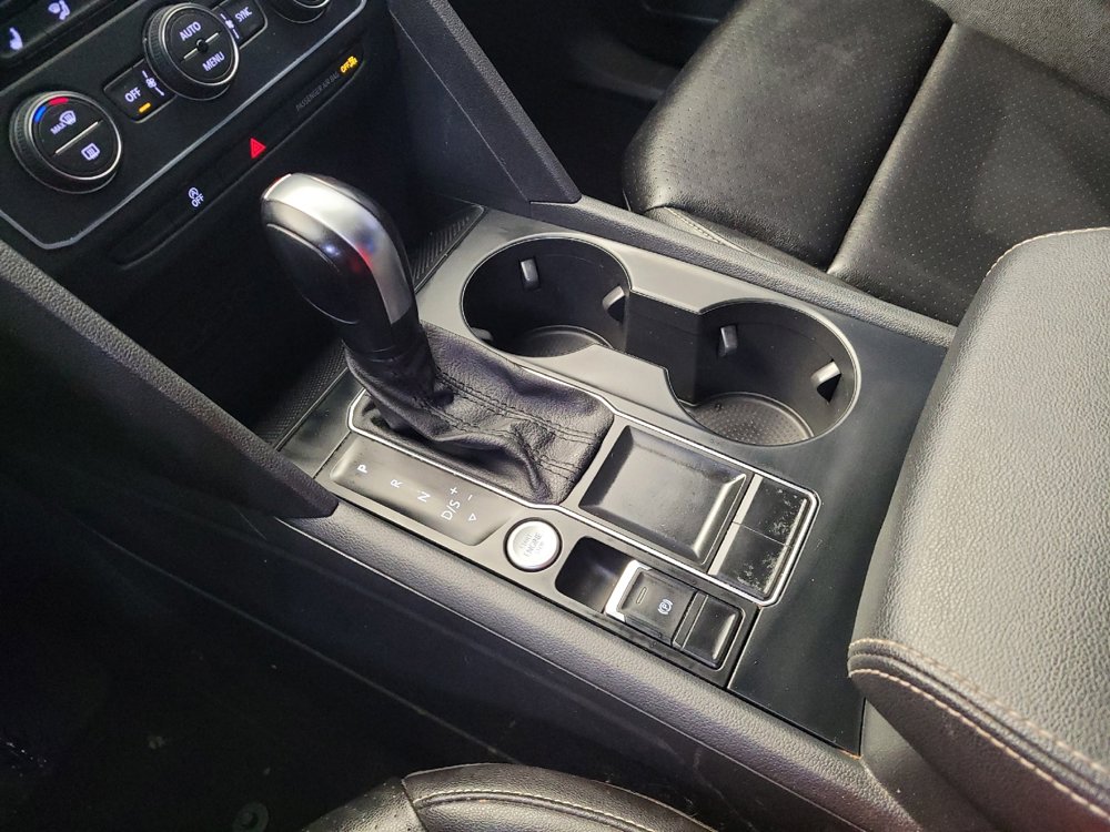 Used 2020 Volkswagen Atlas Cross Sport SE image 26