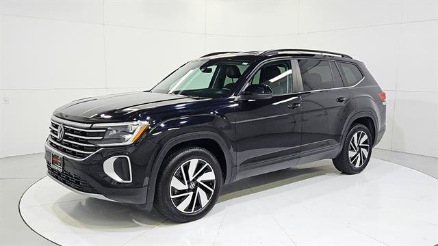 Used 2025 Volkswagen Atlas SE FWD image 3