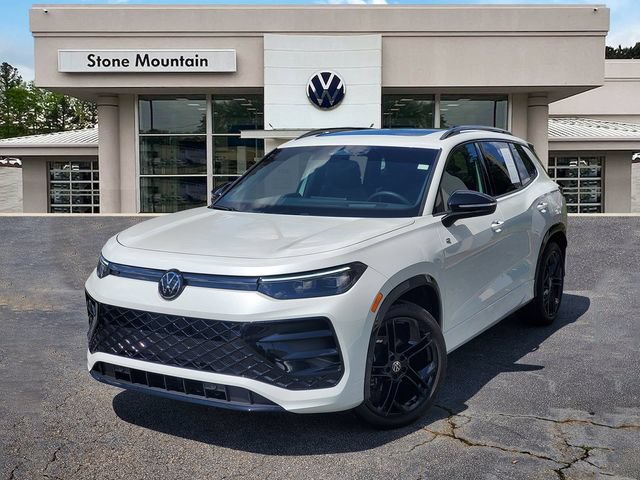 Certified 2025 Volkswagen Tiguan SE R-Line FWD image 1