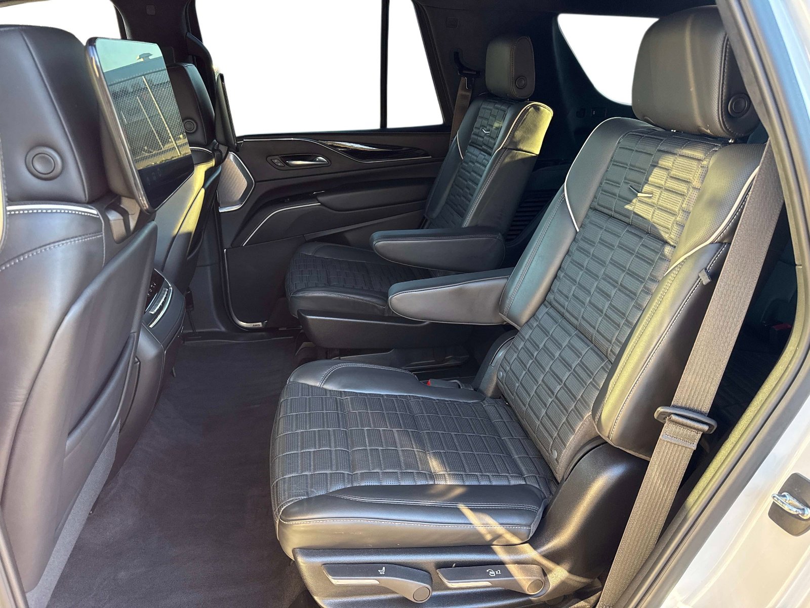 Used 2024 Cadillac Escalade V image 14