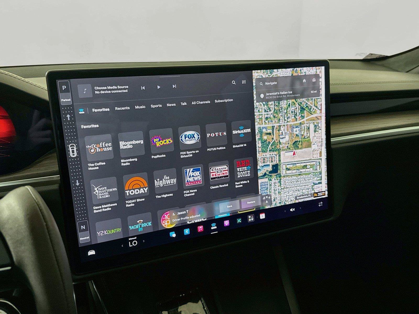 Used 2022 Tesla Model S AWD/4WD image 17