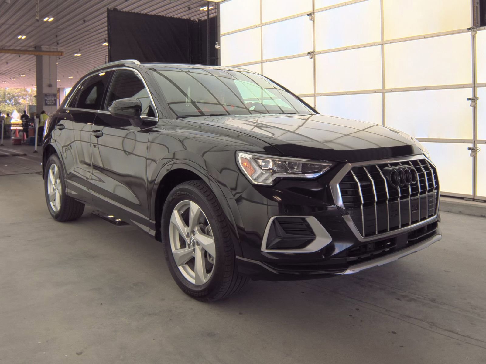 Used 2020 Audi Q3 2.0T Premium Plus w/ Premium Plus Package AWD/4WD video 2