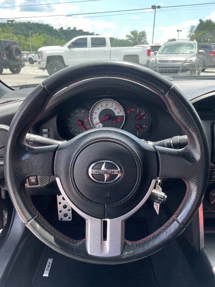 Used 2016 Scion FR-S RWD image 21