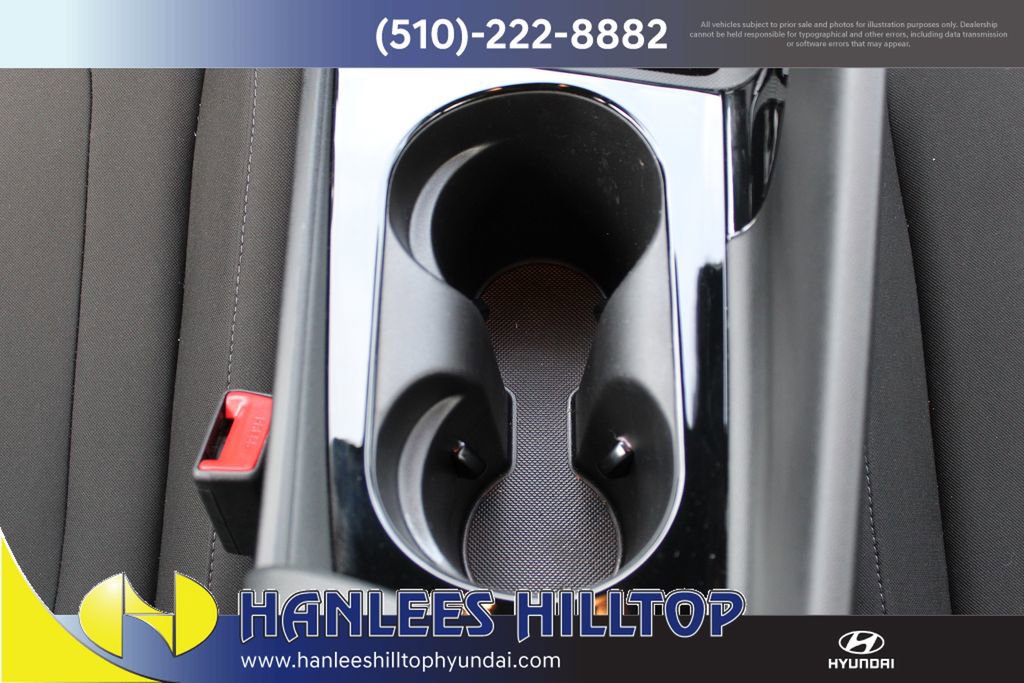 Used 2025 Hyundai Elantra SEL image 17