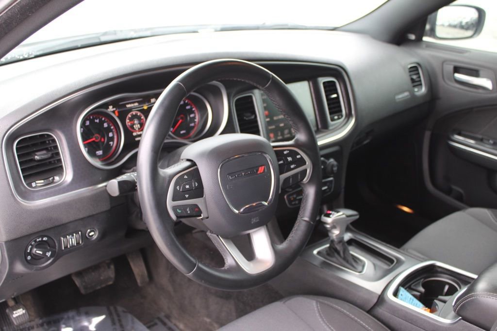Used 2016 Dodge Charger SXT image 17