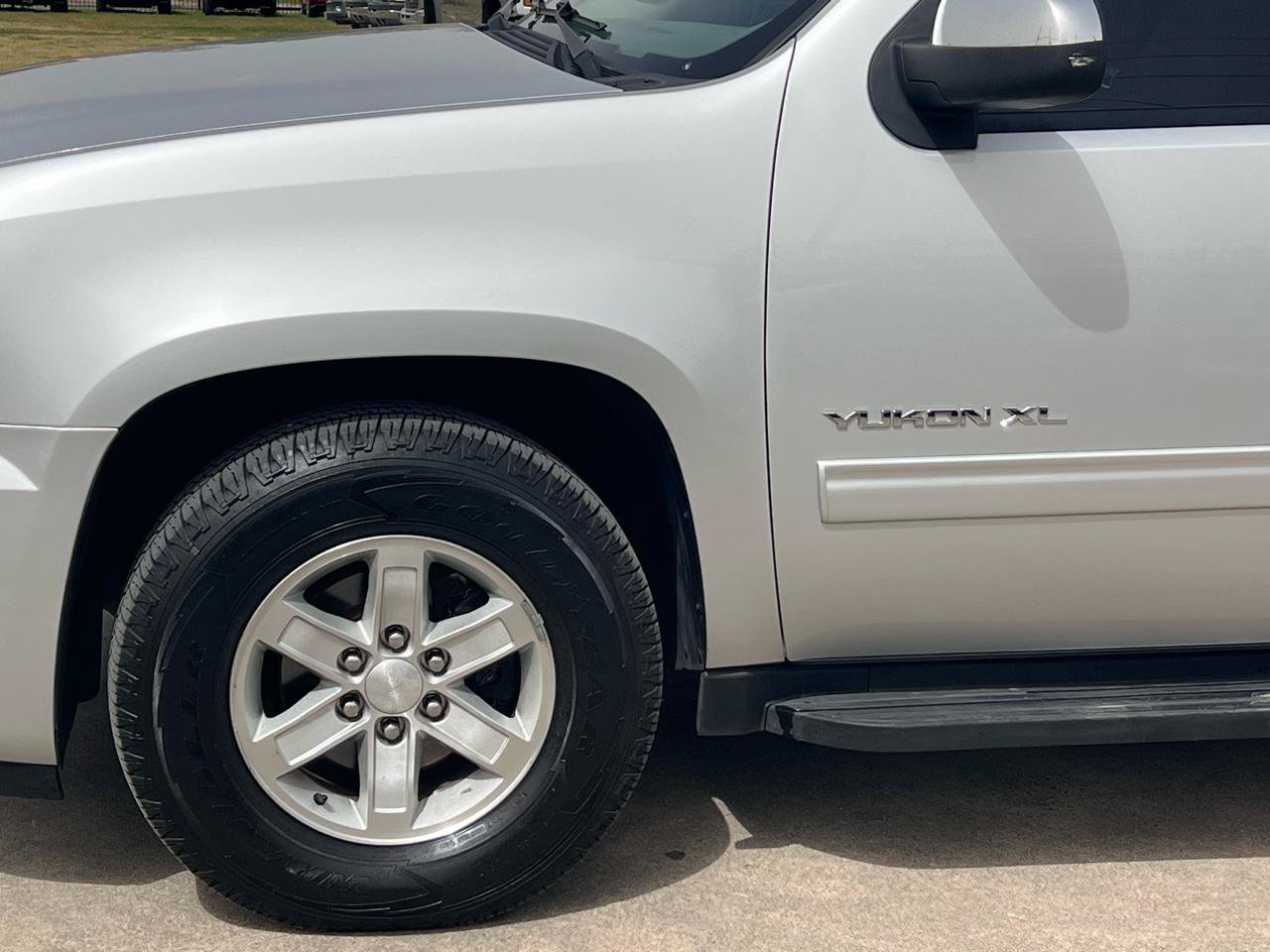Used 2013 GMC Yukon XL SLT RWD image 63