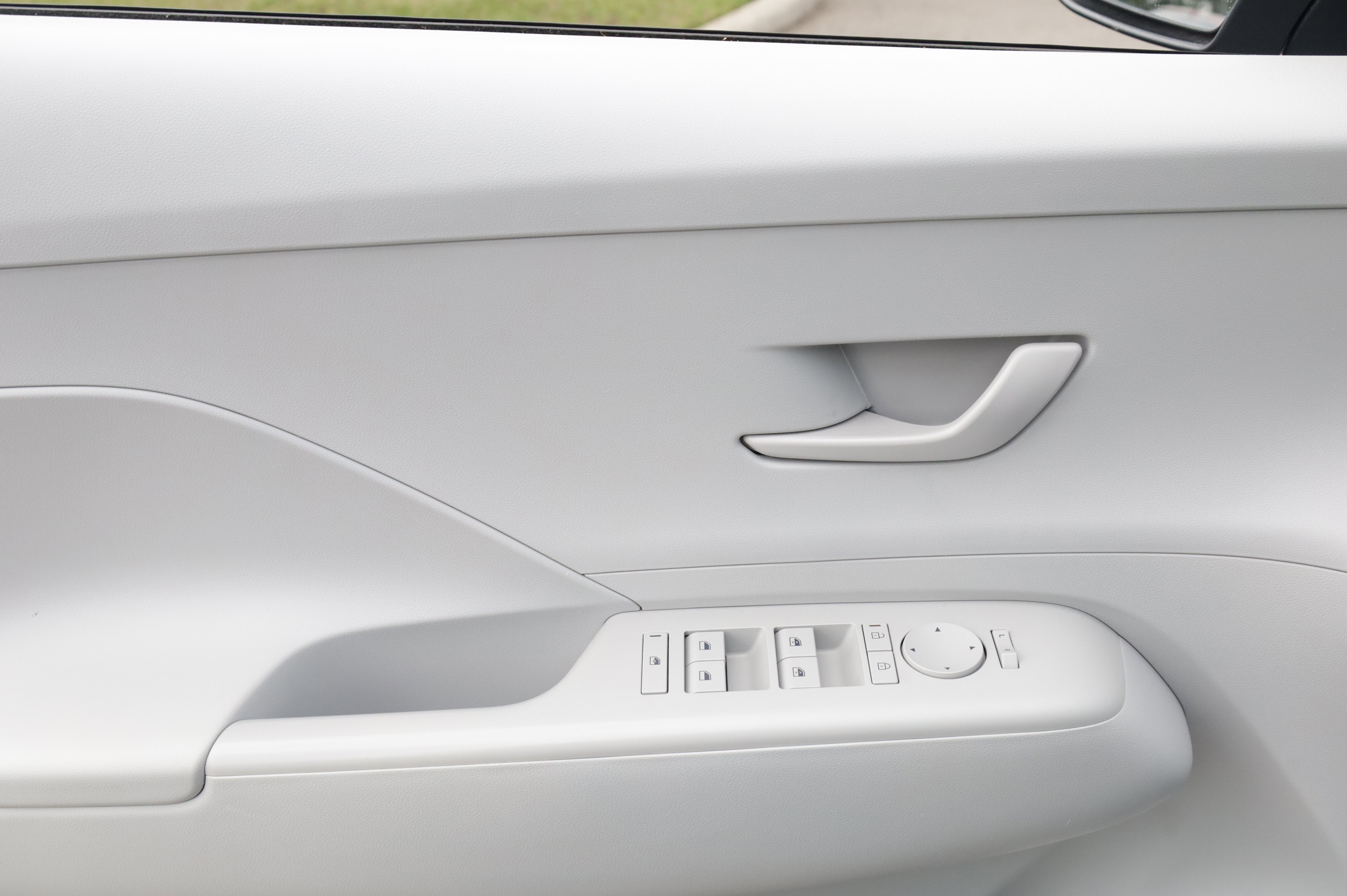 Used 2024 Hyundai Kona SEL w/ Convenience Package image 21