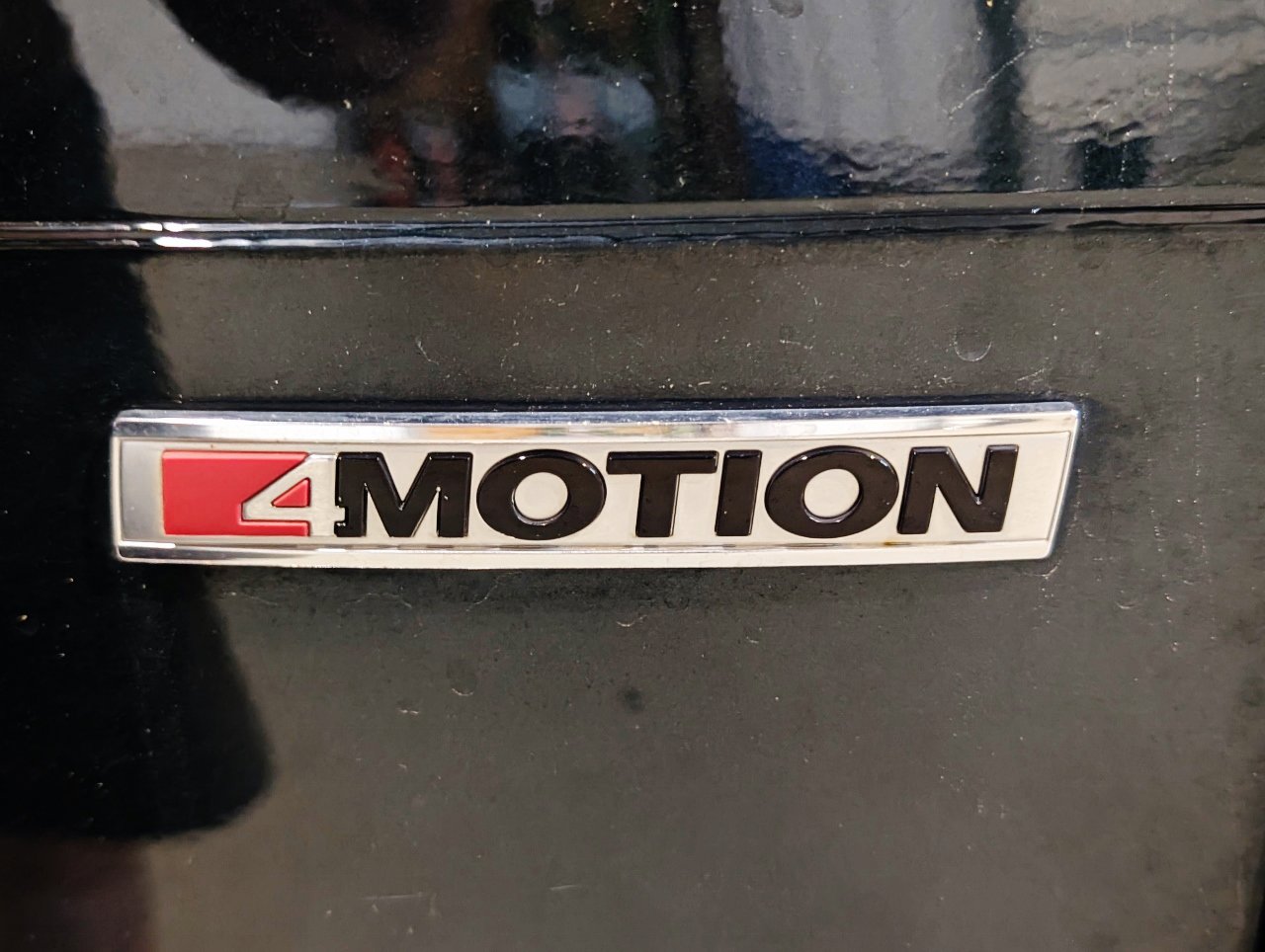 Used 2019 Volkswagen Tiguan SEL image 14