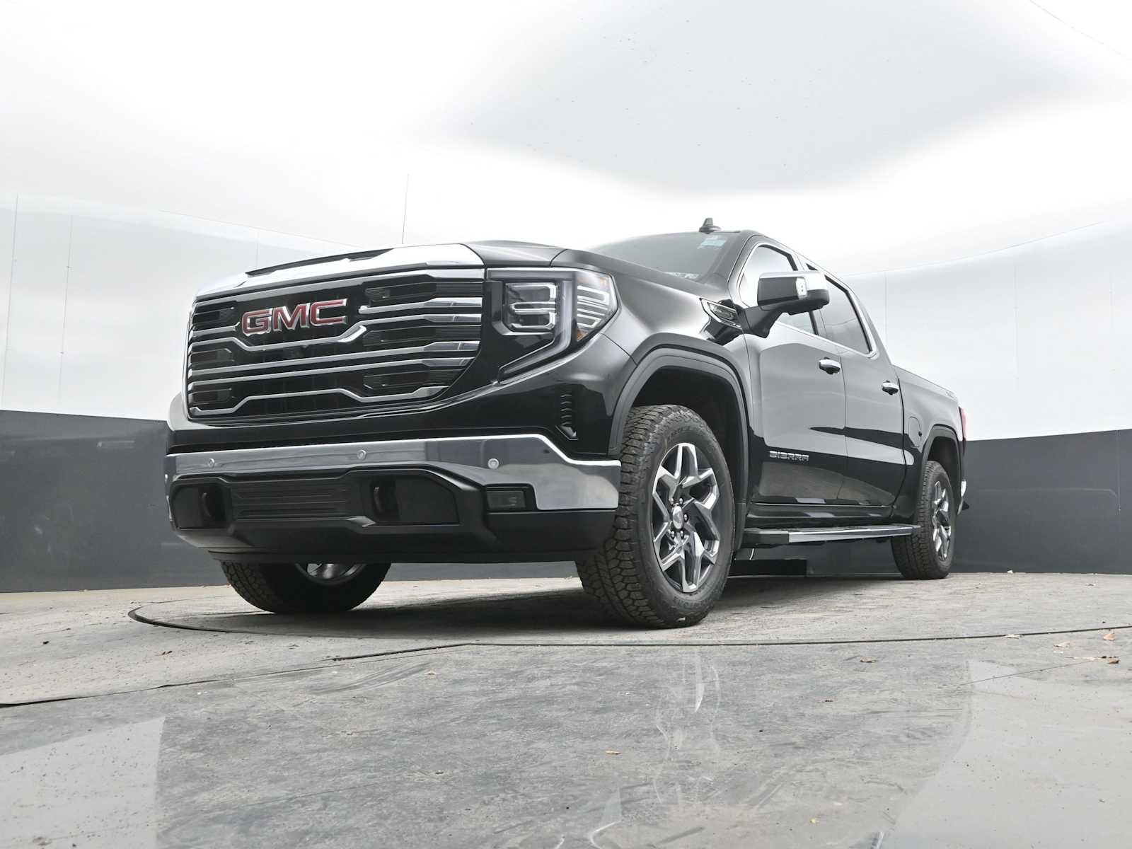 New 2026 GMC Sierra 1500 SLT w/ SLT Premium Package image 36