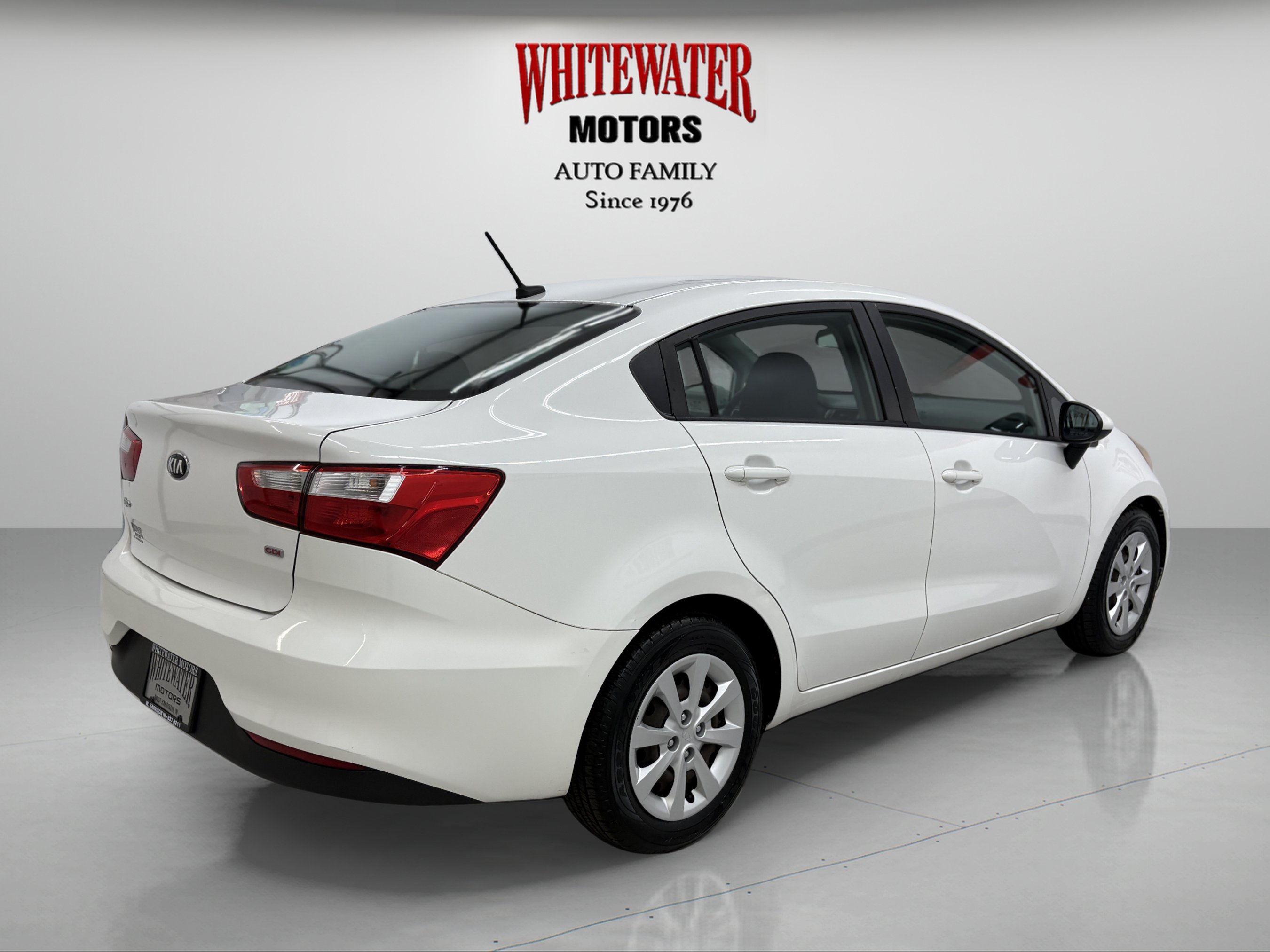 Used 2017 Kia Rio LX w/ Power Package FWD image 4