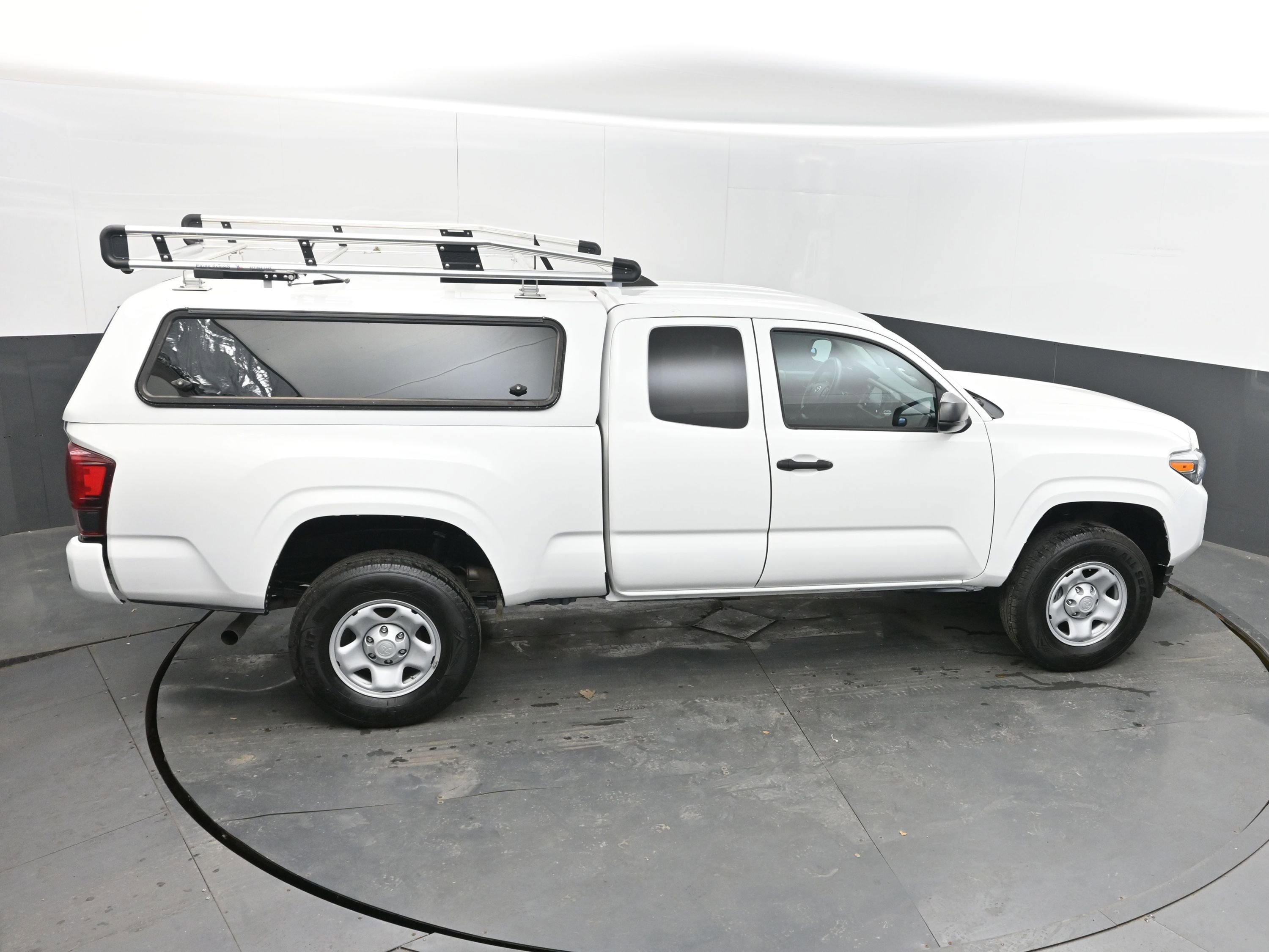Used 2022 Toyota Tacoma SR image 36