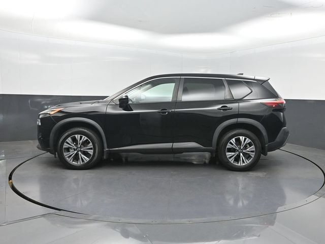 Used 2022 Nissan Rogue SV FWD image 2