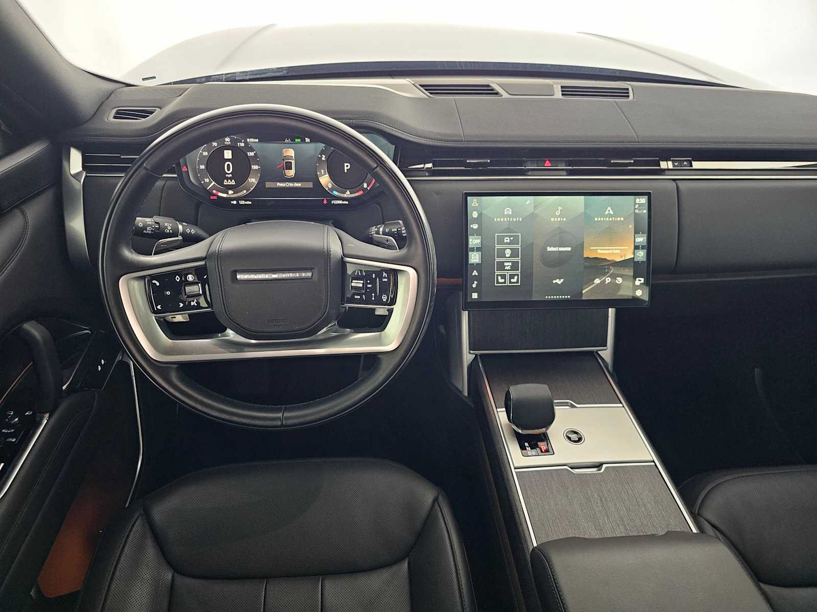 Used 2025 Land Rover Range Rover SE AWD/4WD image 18