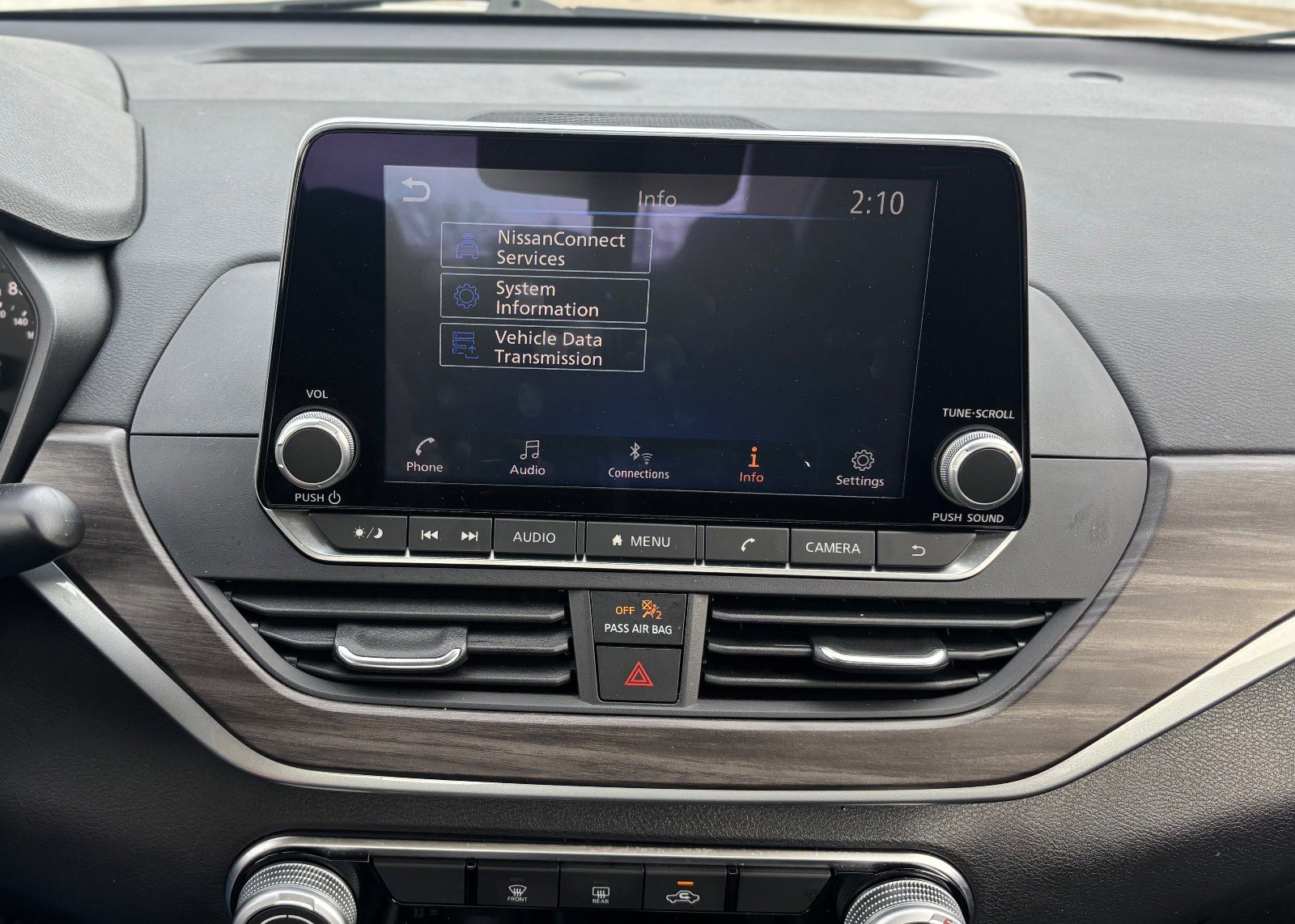 Used 2025 Nissan Altima 2.5 SV image 41