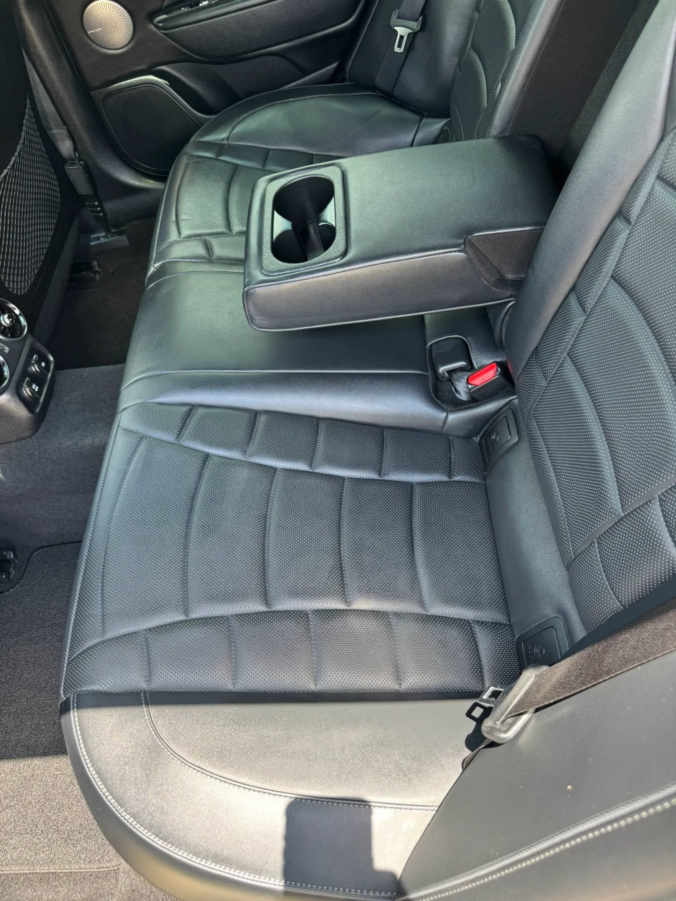 Used 2023 Kia Stinger GT2 RWD image 31