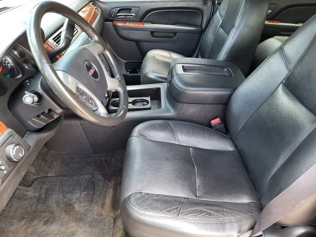 Used 2012 GMC Yukon XL SLT w/ SLT-2 Equipment Package AWD/4WD image 12