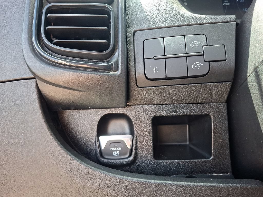 Used 2025 RAM ProMaster 2500 w/ U-Haul Equipment Group FWD image 26