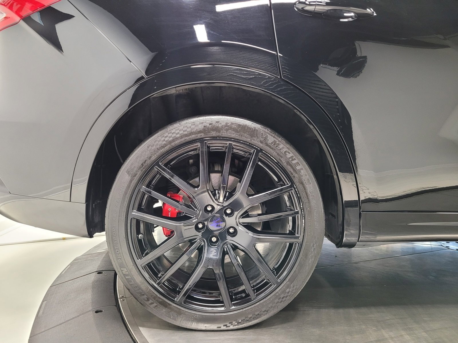 Used 2018 Maserati Levante GranSport image 61