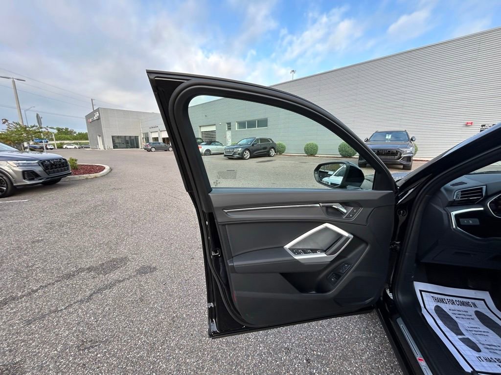 Used 2025 Audi Q3 2.0T Premium w/ Convenience Package image 68