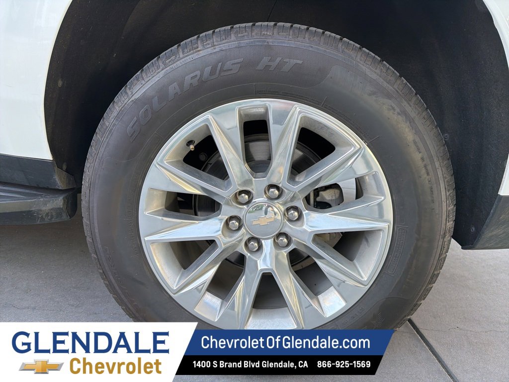 Used 2023 Chevrolet Suburban Premier image 21