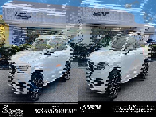 Used 2021 Volvo XC90 T5 Momentum w/ Climate Package image 1