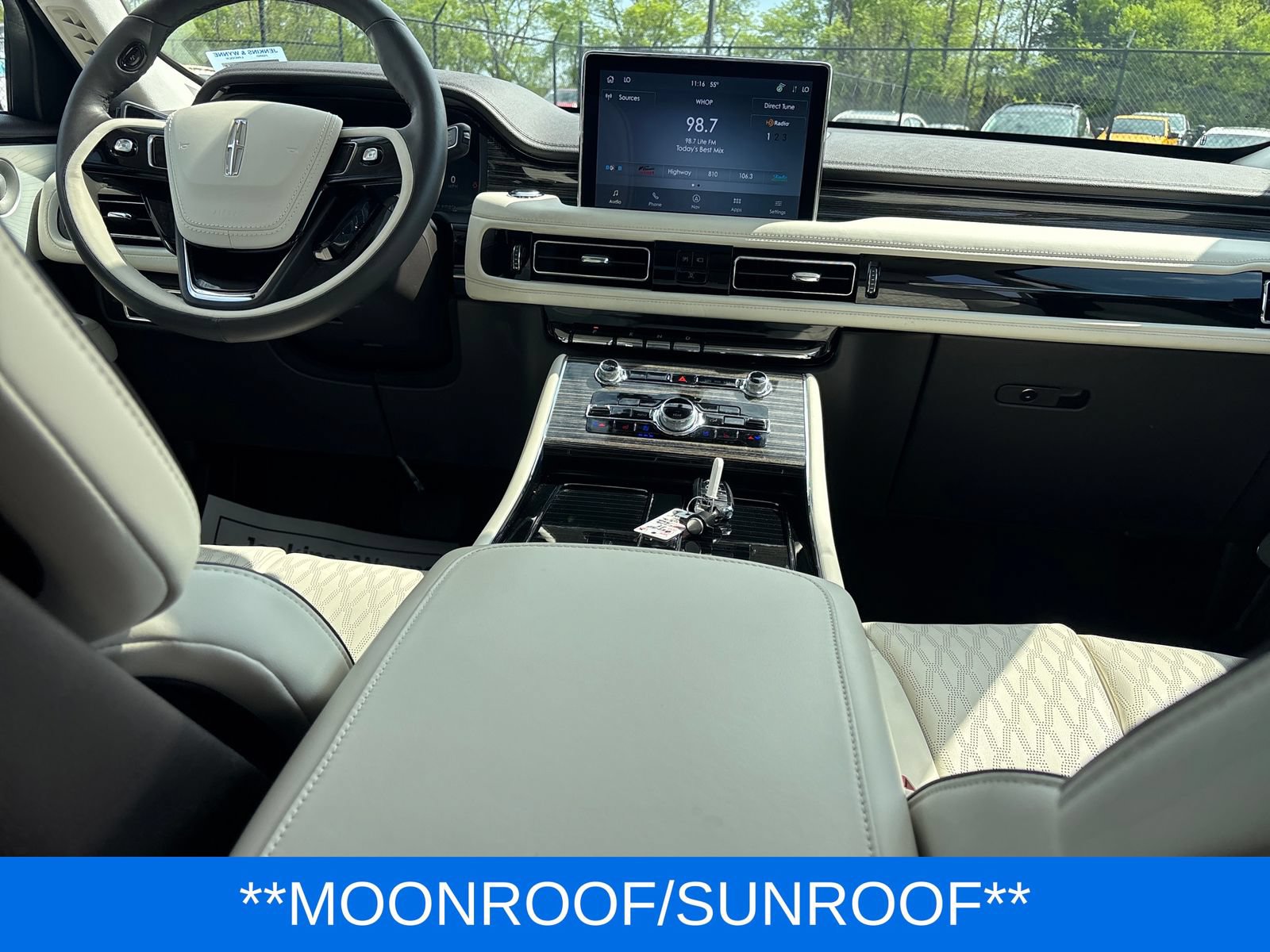 Certified 2024 Lincoln Aviator Black Label w/ Class IV Trailer Tow Package AWD/4WD image 11