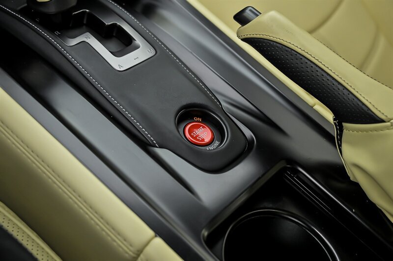 Used 2015 Nissan GT-R Premium AWD/4WD image 32