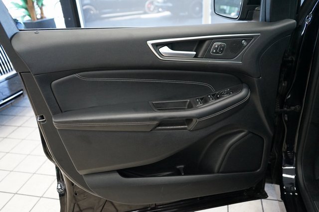 Used 2022 Ford Edge Titanium image 21