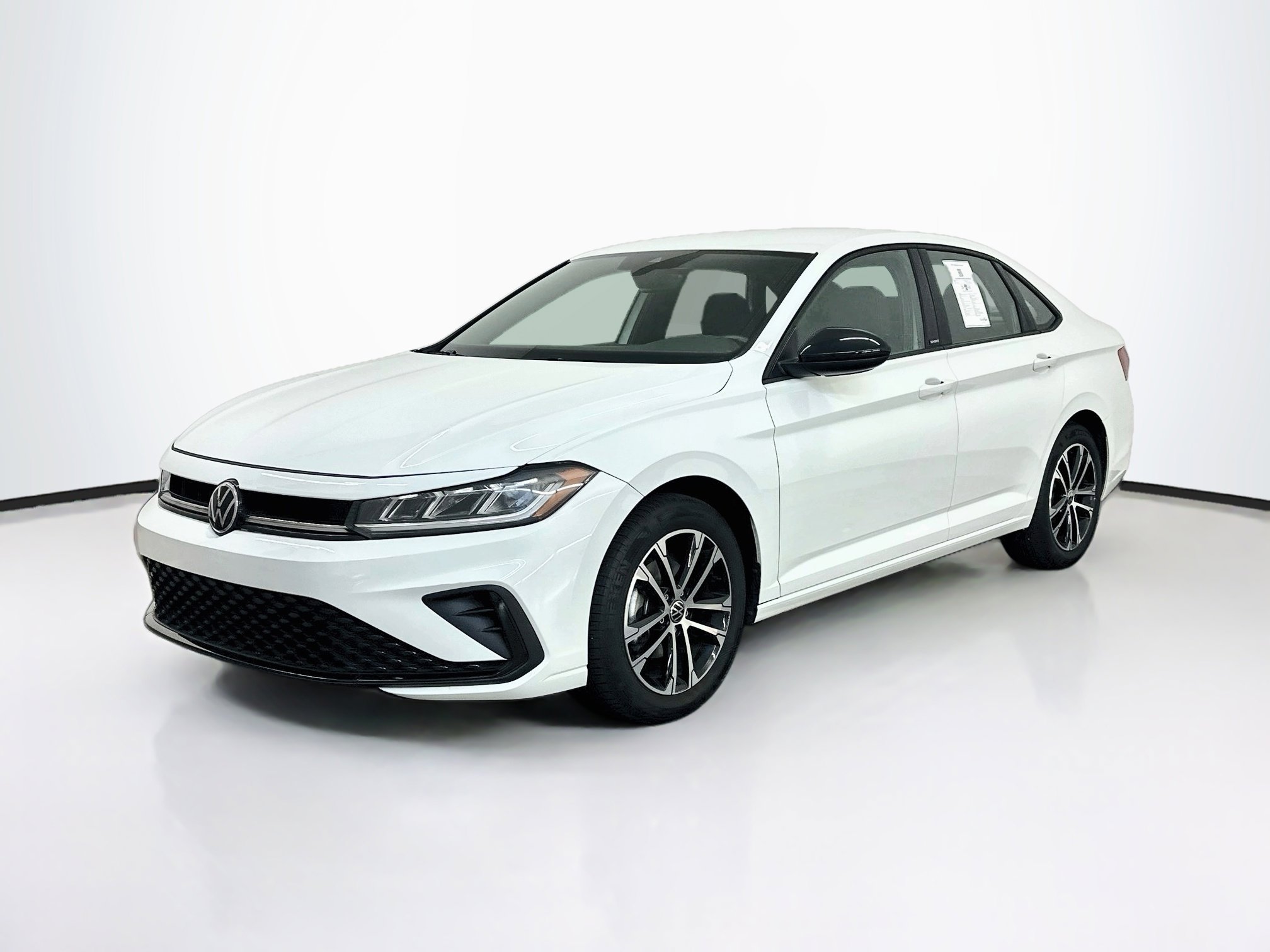 Used 2025 Volkswagen Jetta Sport FWD image 3